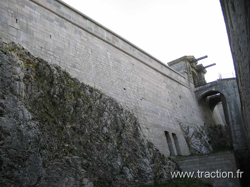 2011_CVAAM_35ans_4_Chateau_de_joux (62).JPG - 35 Ans du CVAAM, sortie dans le Doubs et le Jura, du 26 Avril au 1er Mai 2011, le chateau de Joux
